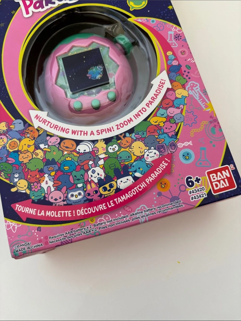 Tamagotchi Paradise Pink Land